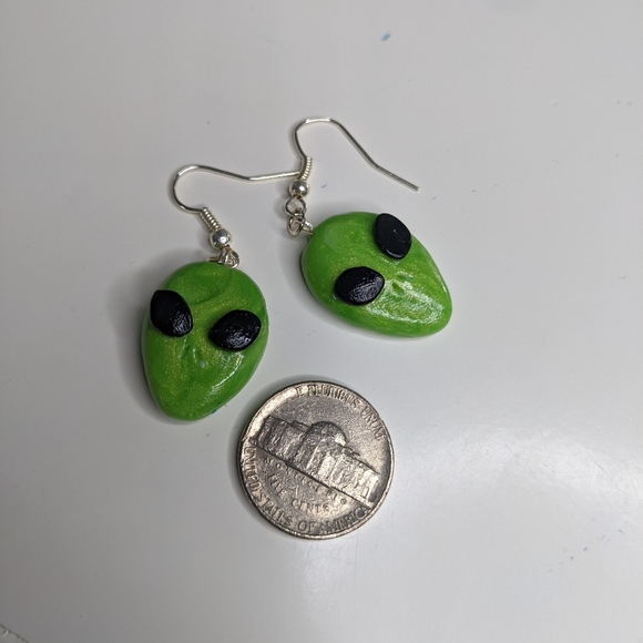 Green Alien Earrings - Picture 3 of 5